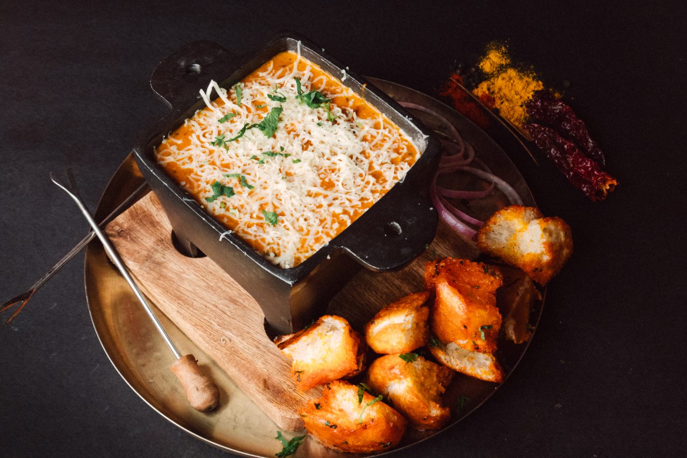 Pav bhaji fondue with cheese and crisp pav at Anantha Veg World, Mira Bhayandar